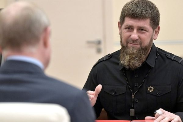 Путин присвоил Кадырову звание генерал-лейтенанта