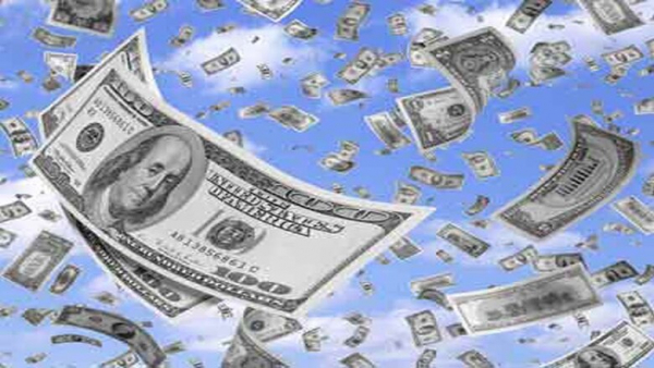 "Просто валюту девать больше некуда…" Эксперты объясняют новый рост курса рубля
